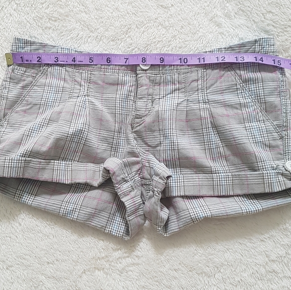 Bongo Y2K glen plaid shorts with rolled cuffs - Picture 8 of 11